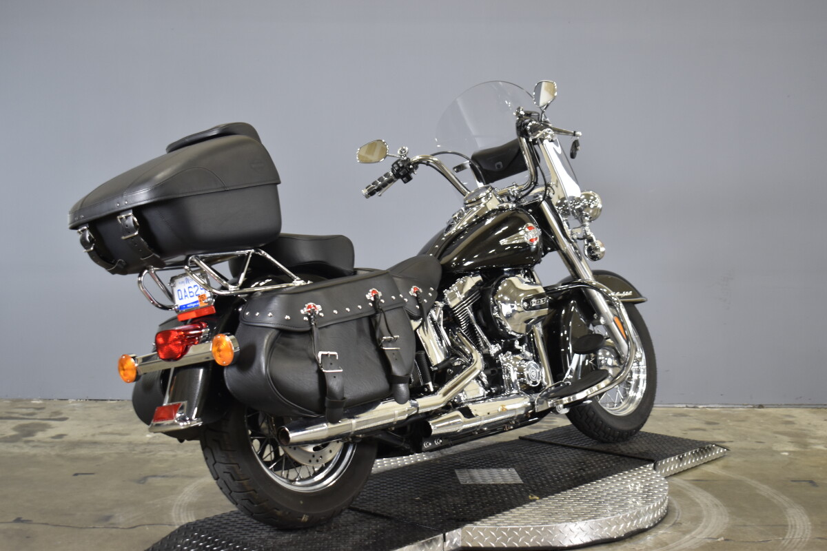 2017 Harley-Davidson Heritage Softail Classic FLSTC - Photo 9
