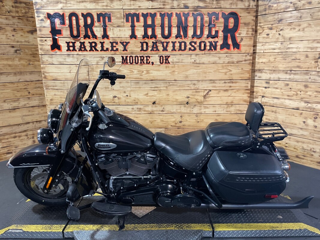 Harley-Davidson Heritage Classic 114 2021 FLHCS VIVID BLACK - Photo 8