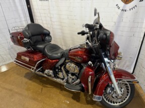 2009 Harley-Davidson® Electra Glide® Ultra Classic® FLHTCU 630729 Red Hot Sunglo thumb 1