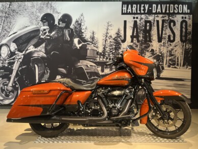 2020 Harley-Davidson® Street Glide® Special Scorched Orange/Silver Flux