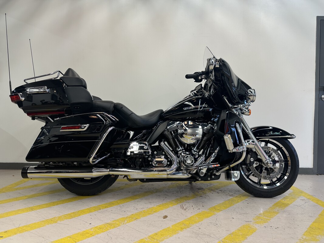 2015 Harley-Davidson Electra Glide Ultra Limited Black