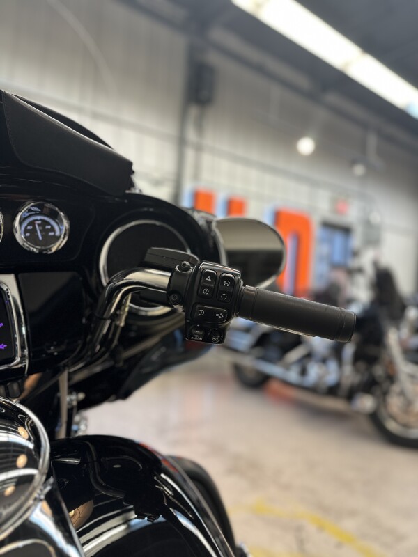 2015 Harley-Davidson Electra Glide Ultra Limited Black - Photo 9