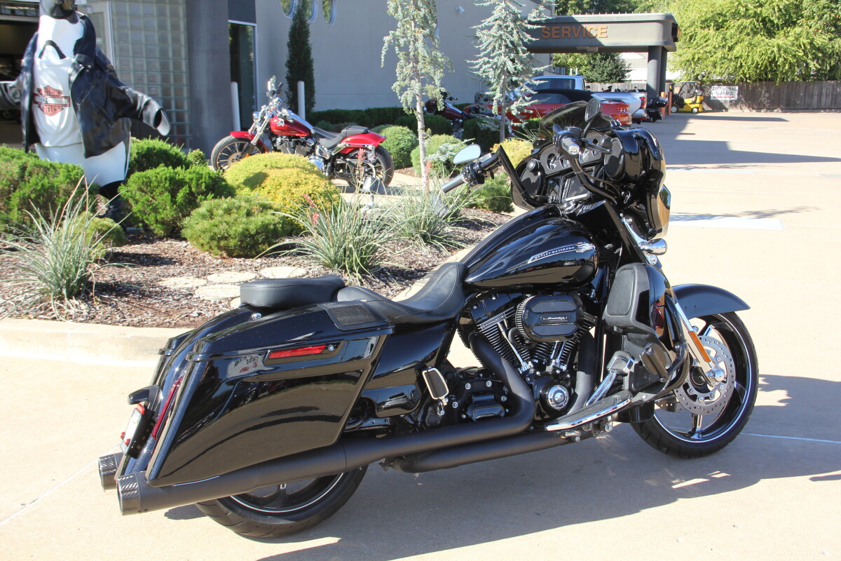 2016 Harley-Davidson CVO Street Glide - Photo 5