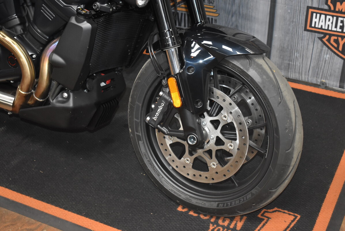 RA1250ST 2025 Pan America 1250 ST - Photo 8
