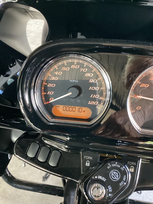 FLTRT 2025 Road Glide 3 - Photo 7