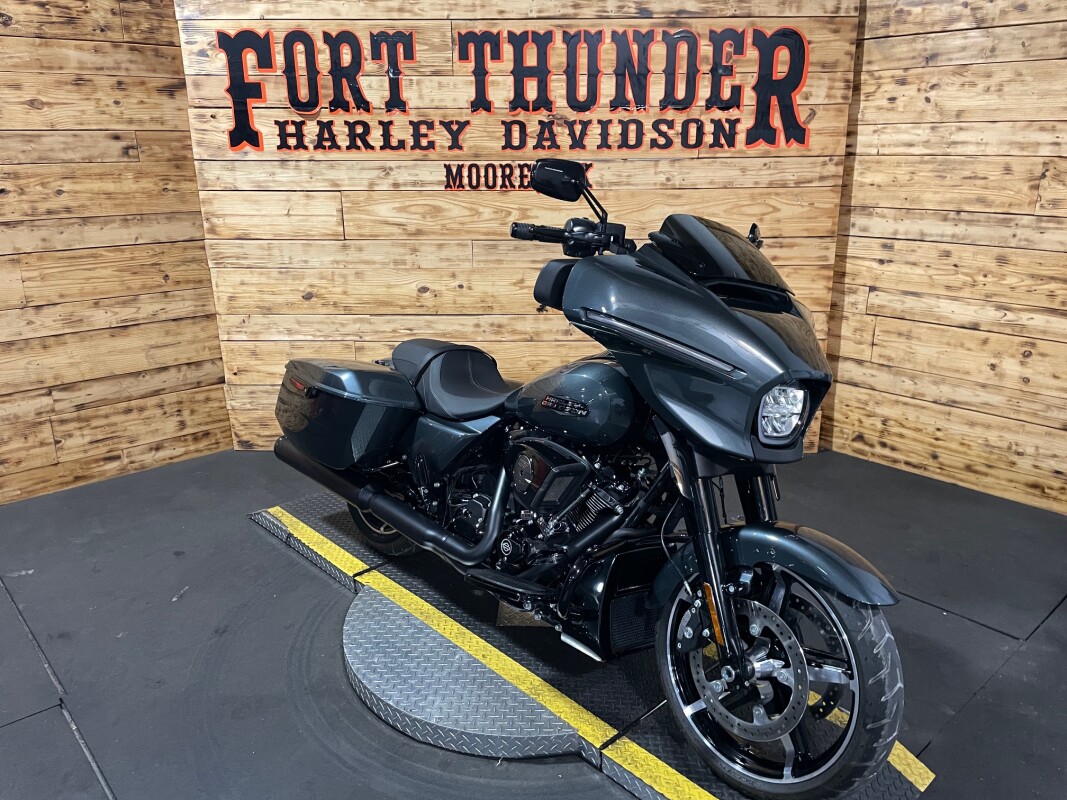 Harley-Davidson Street Glide 2025 FLHX IRON HORSE MTLC - Photo 3