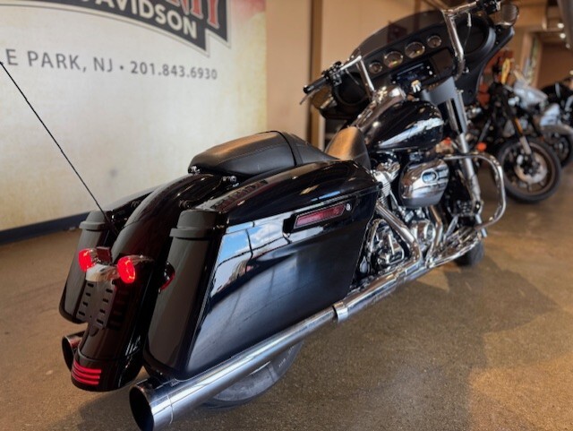 2019 Harley Davidson Street GlideFLHX - Photo 7