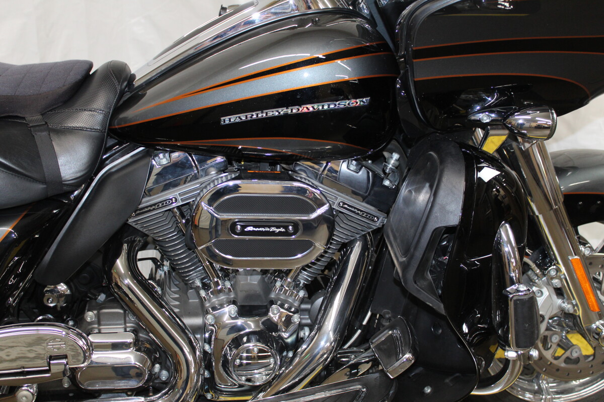 Harley-Davidson CVO Road Glide Ultra 2016 FLTRUSE 955089T CHR SLT/BARB DT W/PINSTRIPE - Photo 8