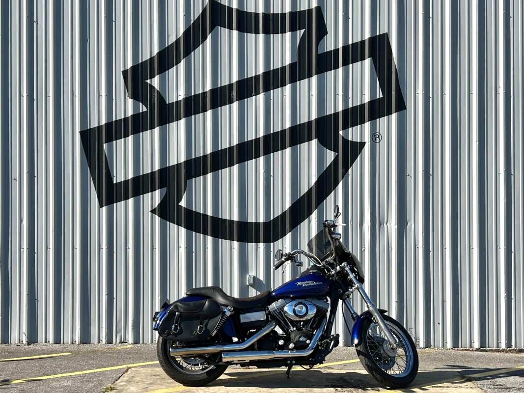 2007 Harley-Davidson Street Bob Deep Cobalt