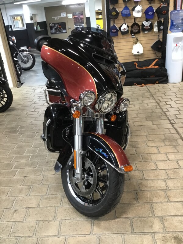 2018 Harley-Davidson Ultra Limited Vivid Black - Photo 2