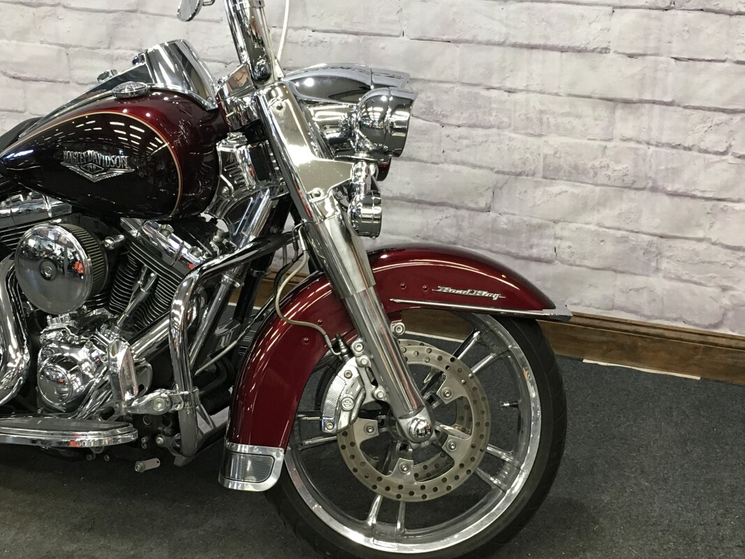 2015 Harley-Davidson Road King Classic Mys Red Sunglo/Blackened Cayenne Sunglo FLHR - Photo 4