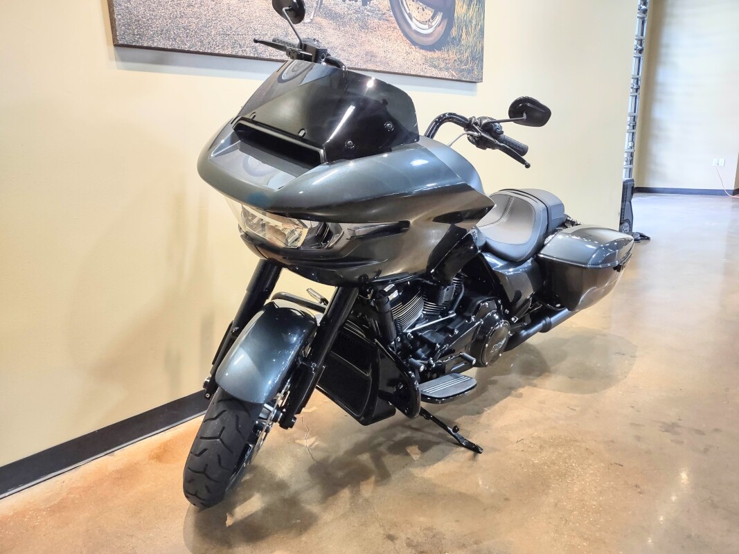 Road Glide - Photo 2
