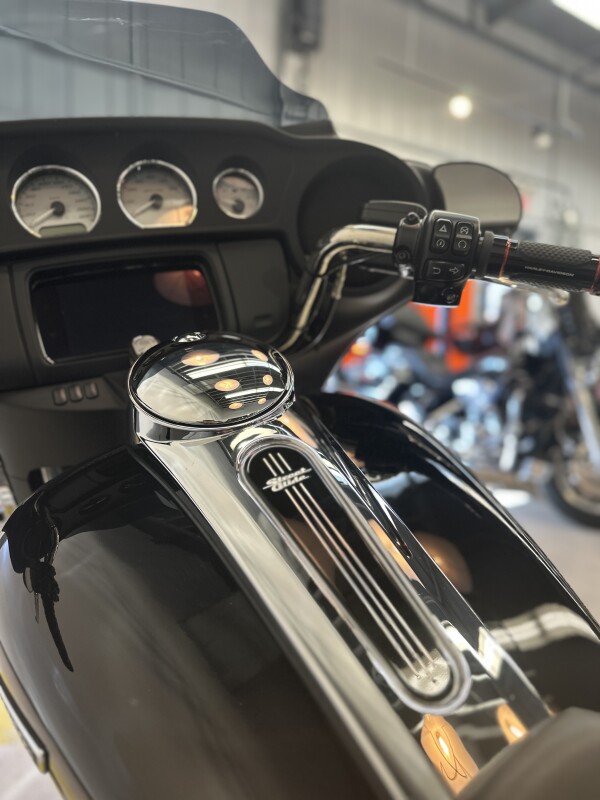 2022 Harley-Davidson Street Glide Vivid Black - Photo 4