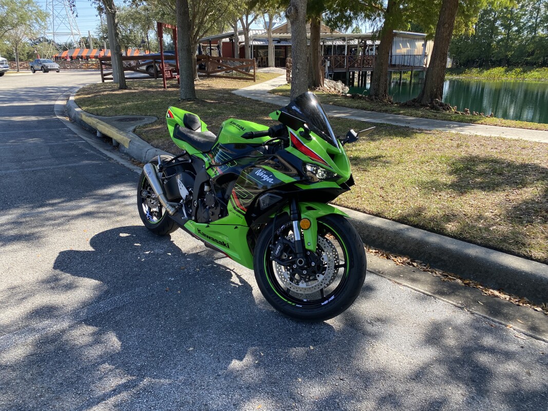 2024 Kawasaki NINJA ZX-6R - Photo 2