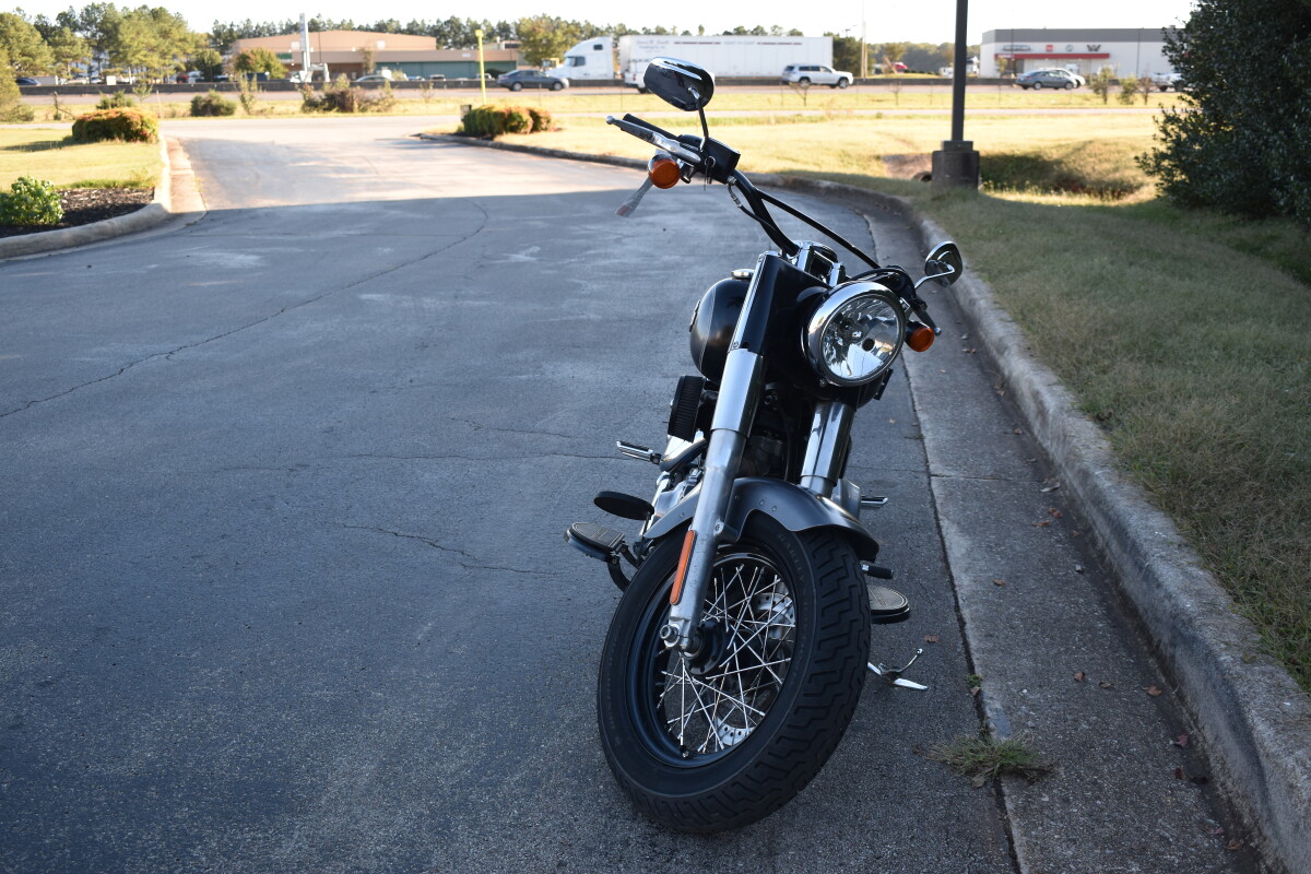 2016 Harley-Davidson Softail Slim – Stripped-Down Style - Photo 3