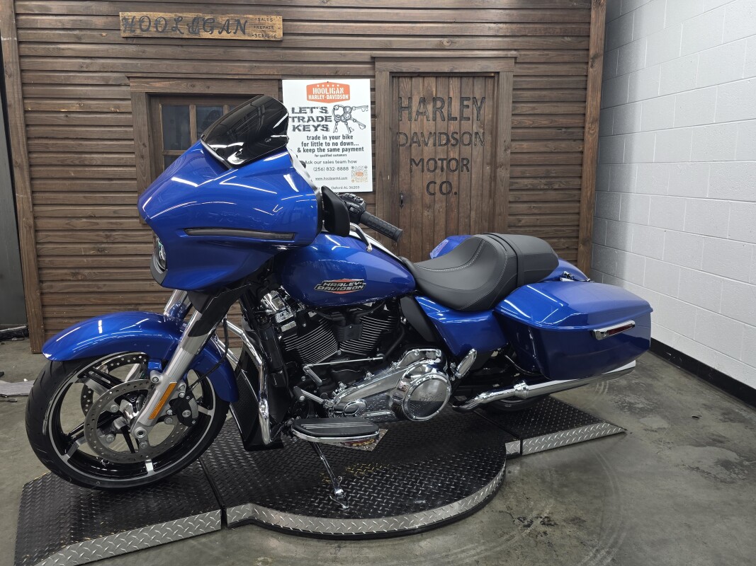 2025 Harley-Davidson Street Glide BLUE BURST/CHROME TRIM - Photo 5
