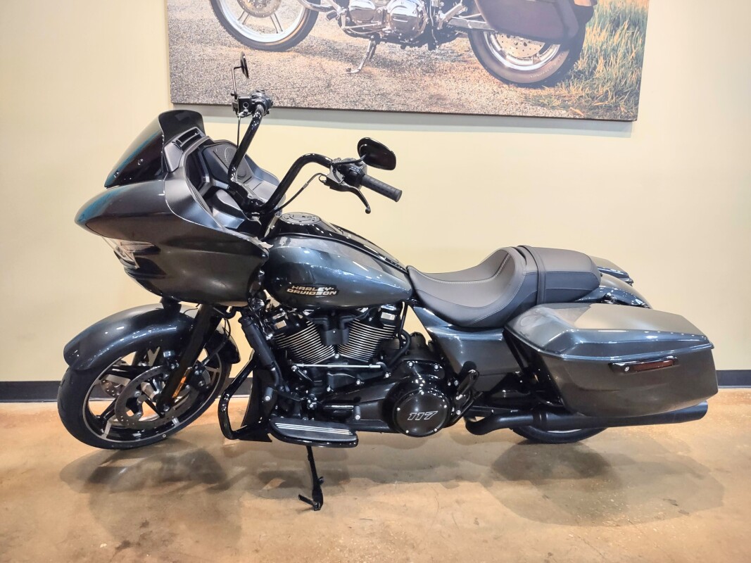 Road Glide - Photo 5