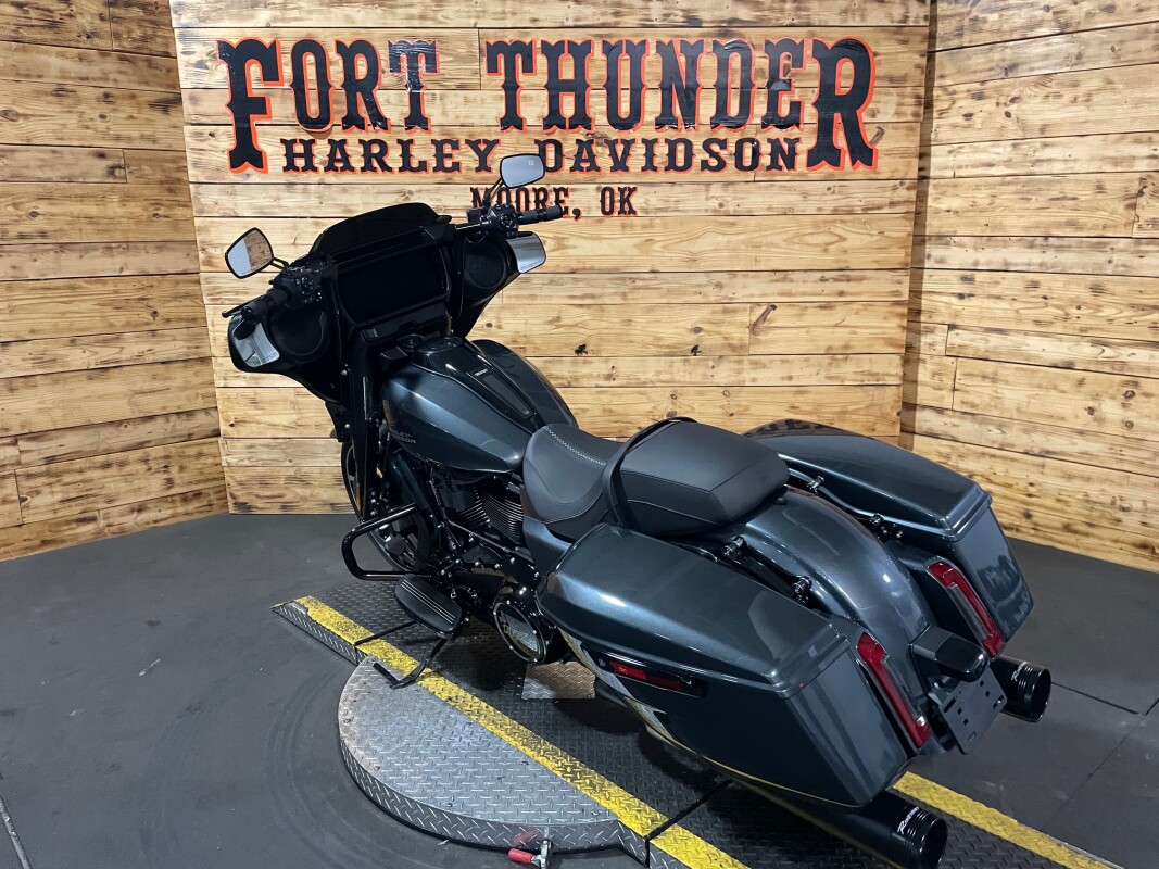 Harley-Davidson Street Glide 2025 FLHX IRON HORSE MTLC - Photo 10
