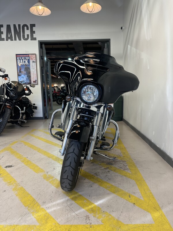 2022 Harley-Davidson Street Glide Vivid Black - Photo 3