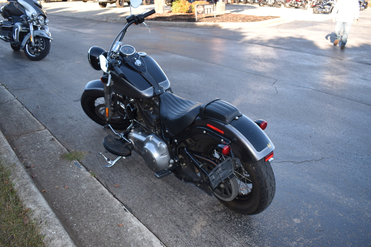 2016 Harley-Davidson Softail Slim – Stripped-Down Style - Photo 6