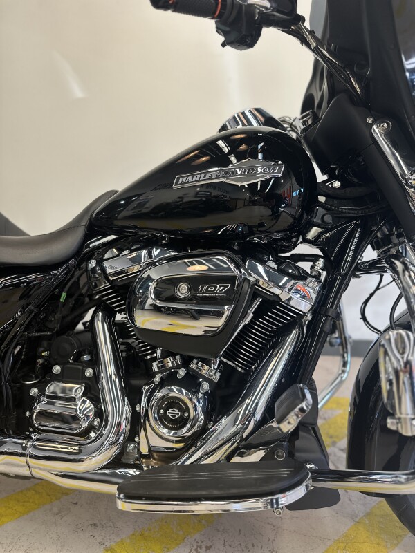 2022 Harley-Davidson Street Glide Vivid Black - Photo 5