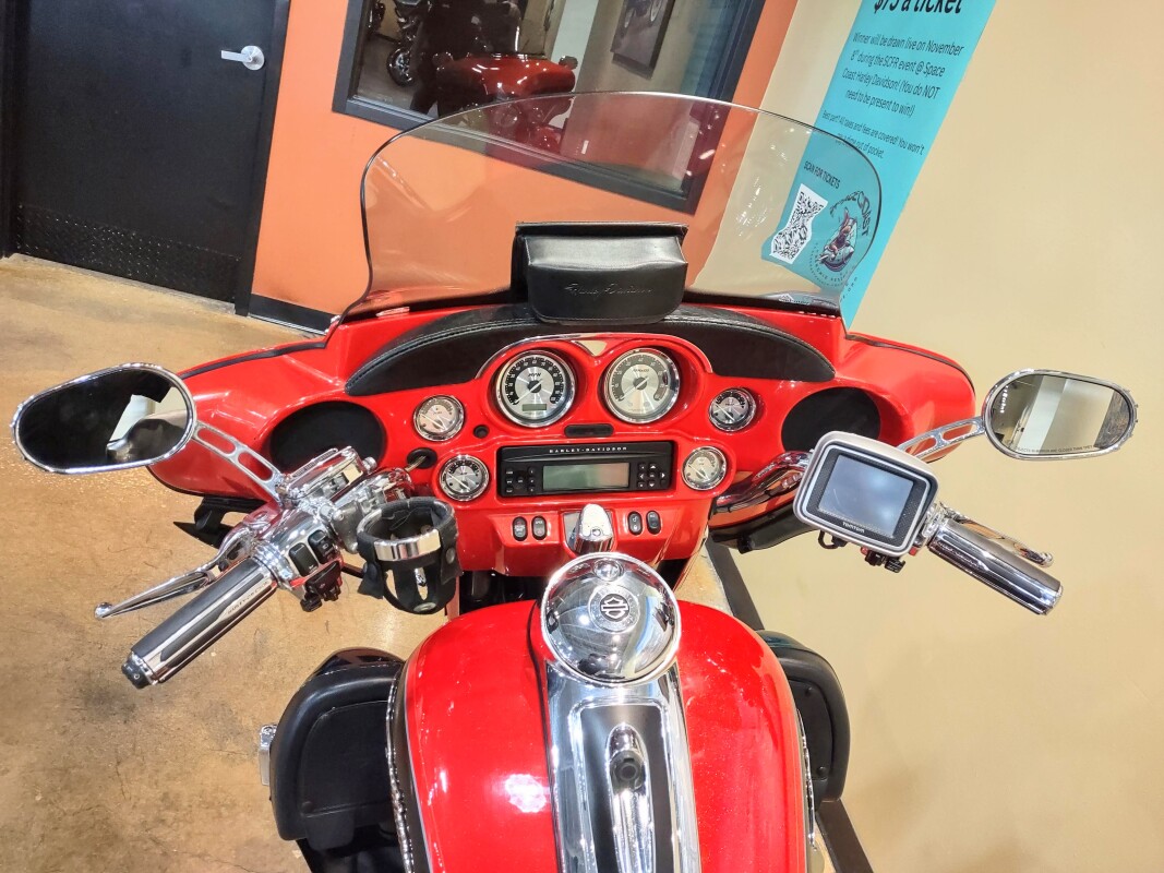CVO Ultra Classic Electra Glide - Photo 9