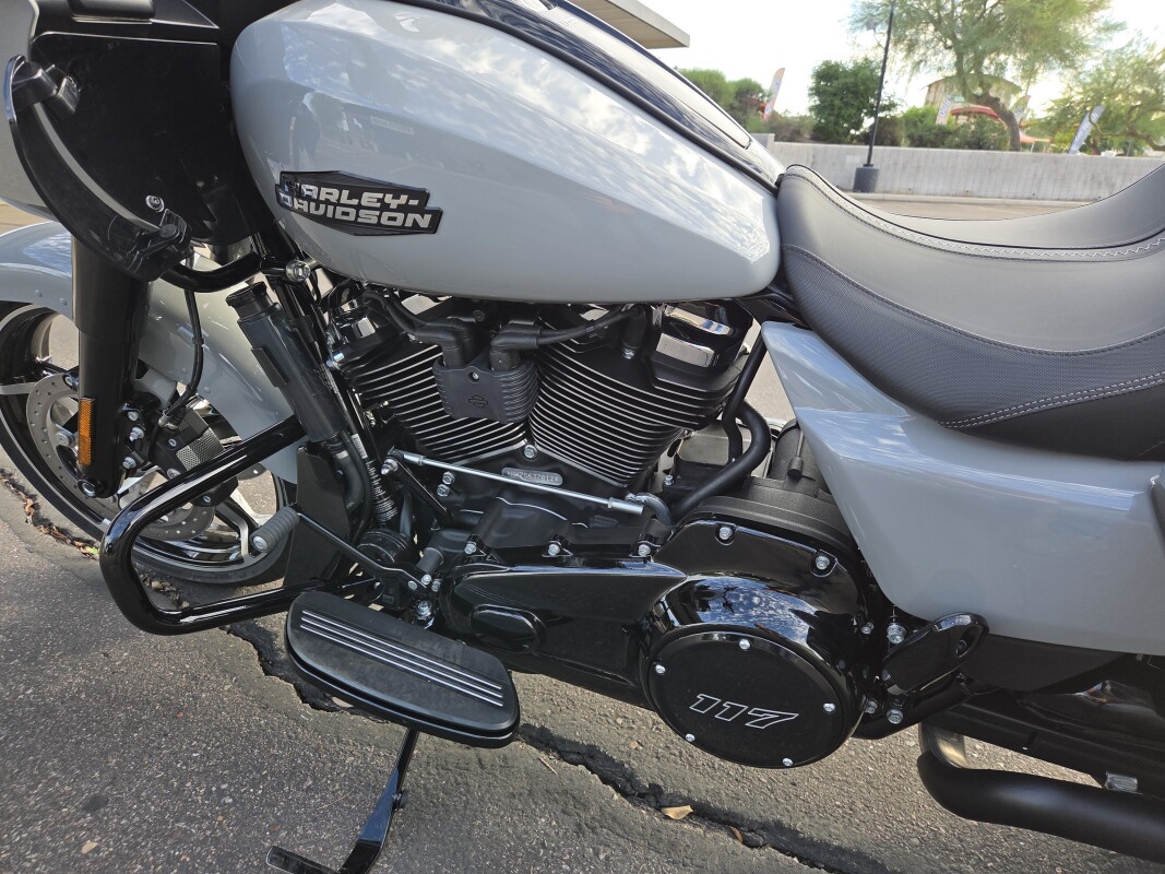 FLTRX 2025 Road Glide - Photo 5