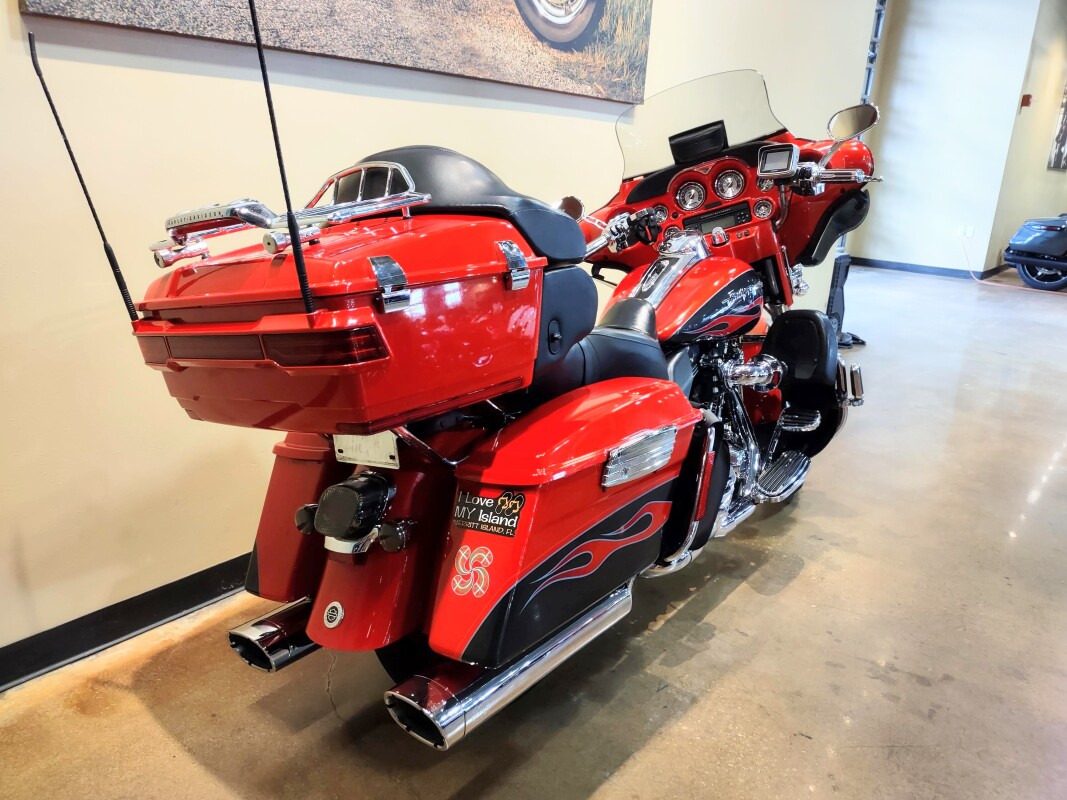 CVO Ultra Classic Electra Glide - Photo 3