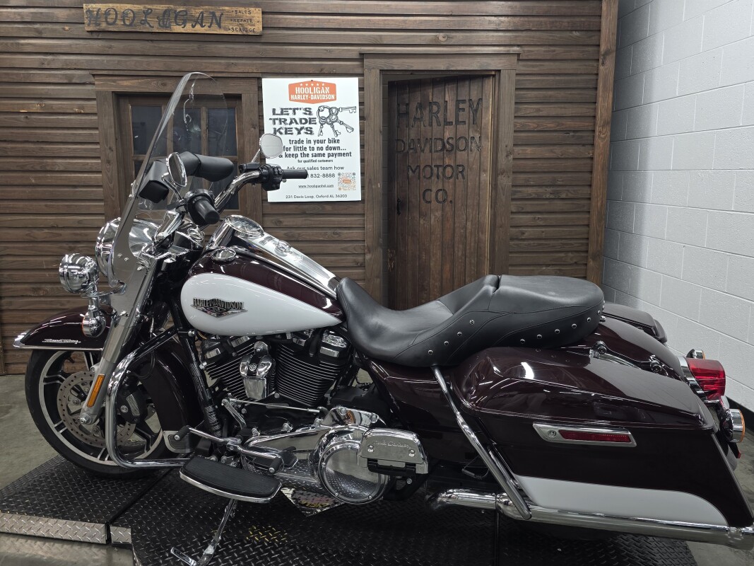 2021 Harley-Davidson Road King MIDNT CRIM/ STONE WASH WH P - Photo 5