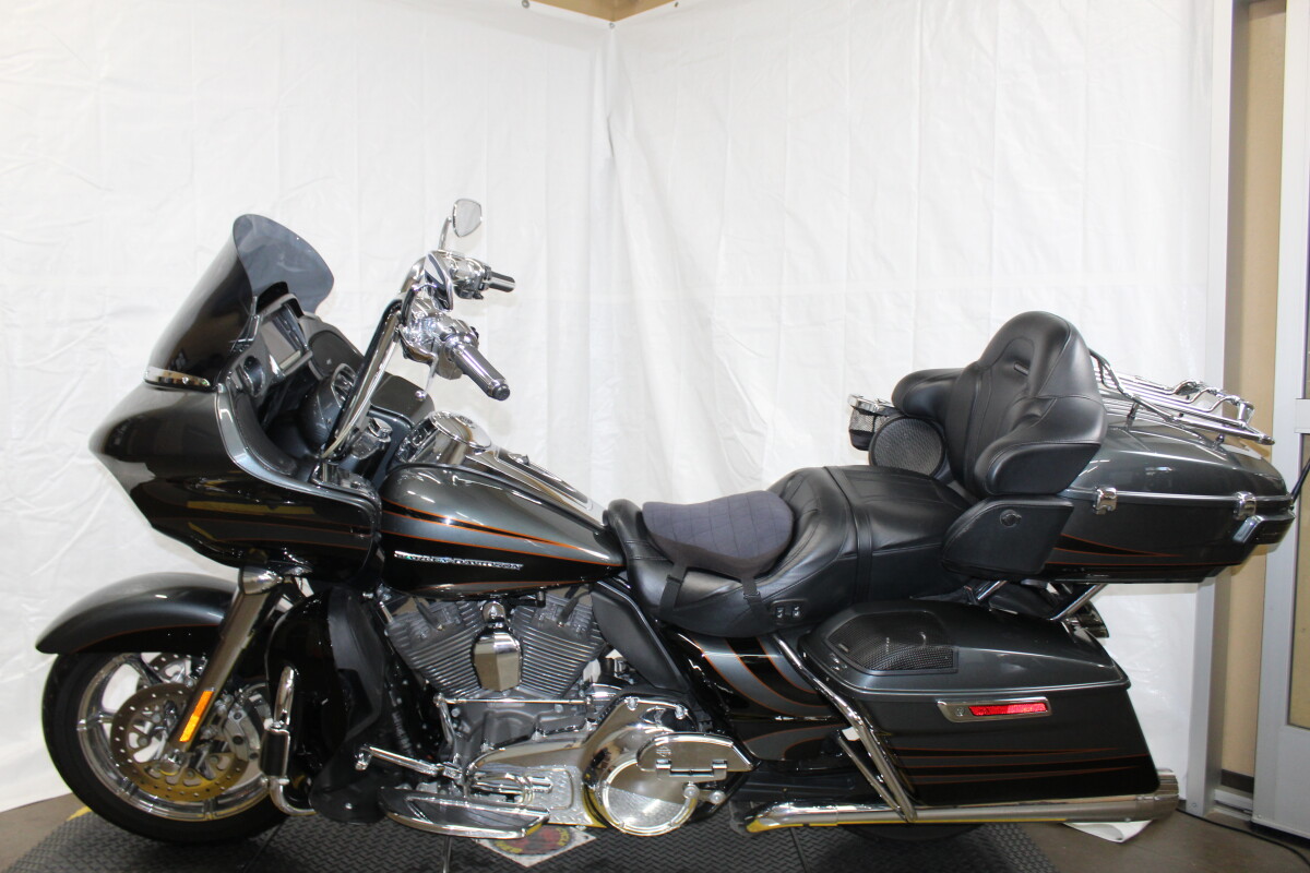 Harley-Davidson CVO Road Glide Ultra 2016 FLTRUSE 955089T CHR SLT/BARB DT W/PINSTRIPE - Photo 6