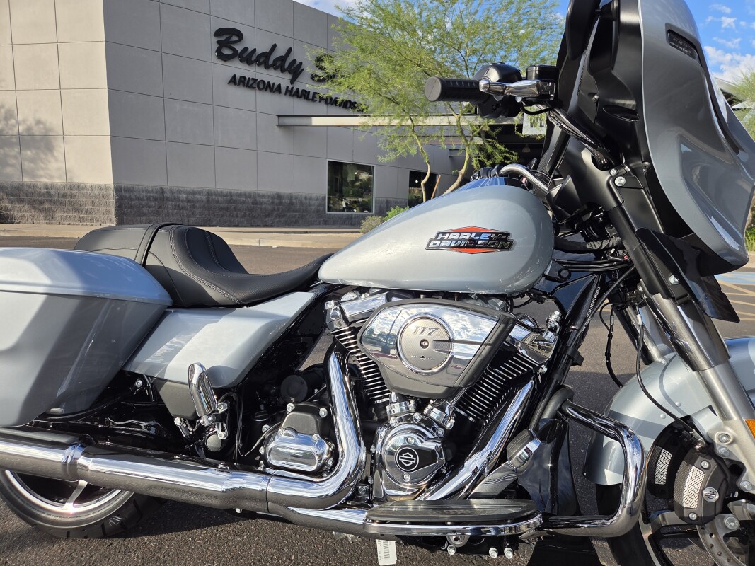 FLHX 2025 Street Glide - Photo 2
