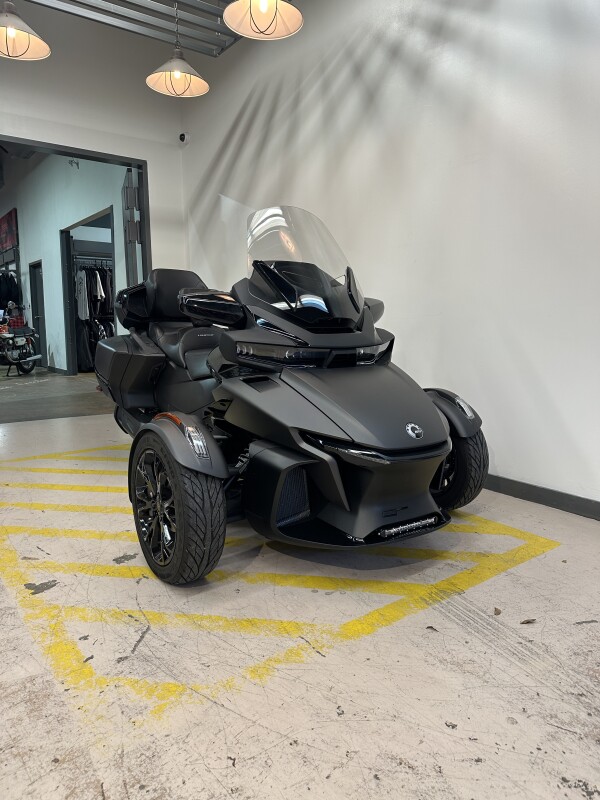 2022 Can-Am Spyder RT Limited Carbon Black Dark Edition - Photo 2