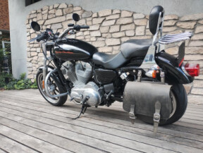 2012年モデル　XL883Lスーパーロー　ビビッドブラック thumb 2