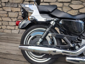 2012年モデル　XL883Lスーパーロー　ビビッドブラック thumb 1