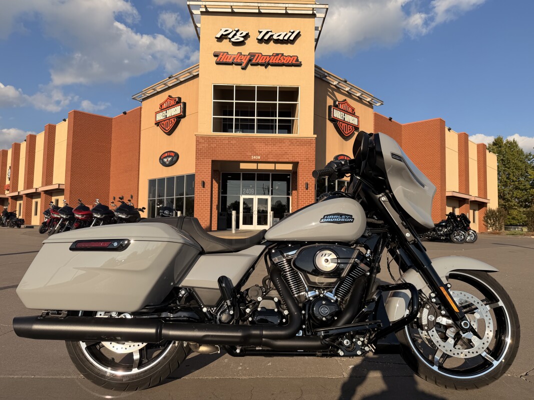 2025 Harley-Davidson Street Glide FLHX Billiard Gray