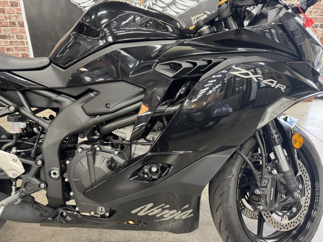 2024 Kawasaki NINJA ZX-4R ABS ZX400PRFNL - Photo 2