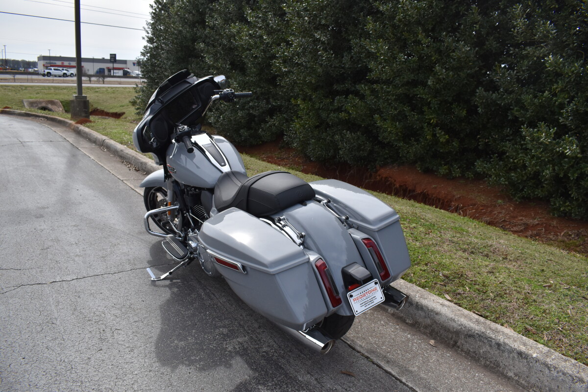 2025 Harley-Davidson Street Glide - Photo 6