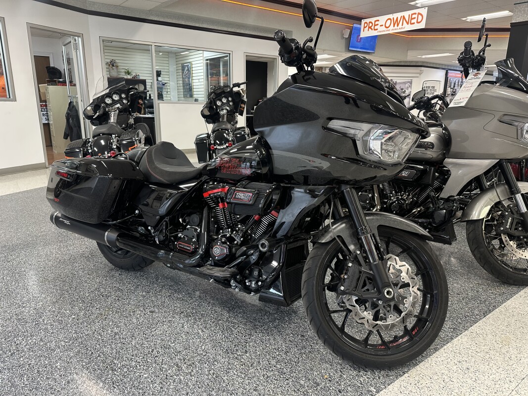 2024 Harley-Davidson CVO Road Glide ST Raven Metallic
