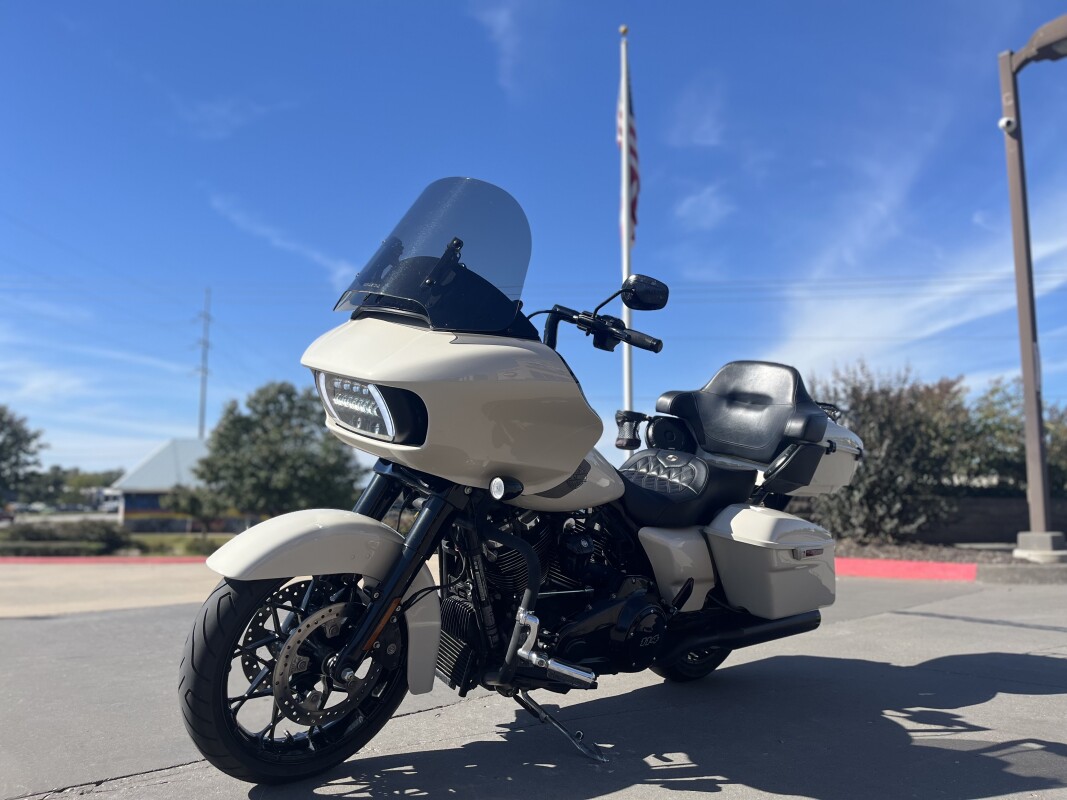 2022 Harley-Davidson Road Glide Special FLTRXS White Sand Pearl 644972 - Photo 7
