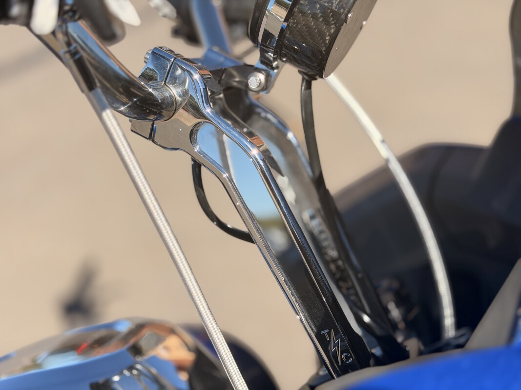 2025 Harley-Davidson Low Rider ST FXLRST Blue Burst W/ Thrashin’ Bars - Photo 9