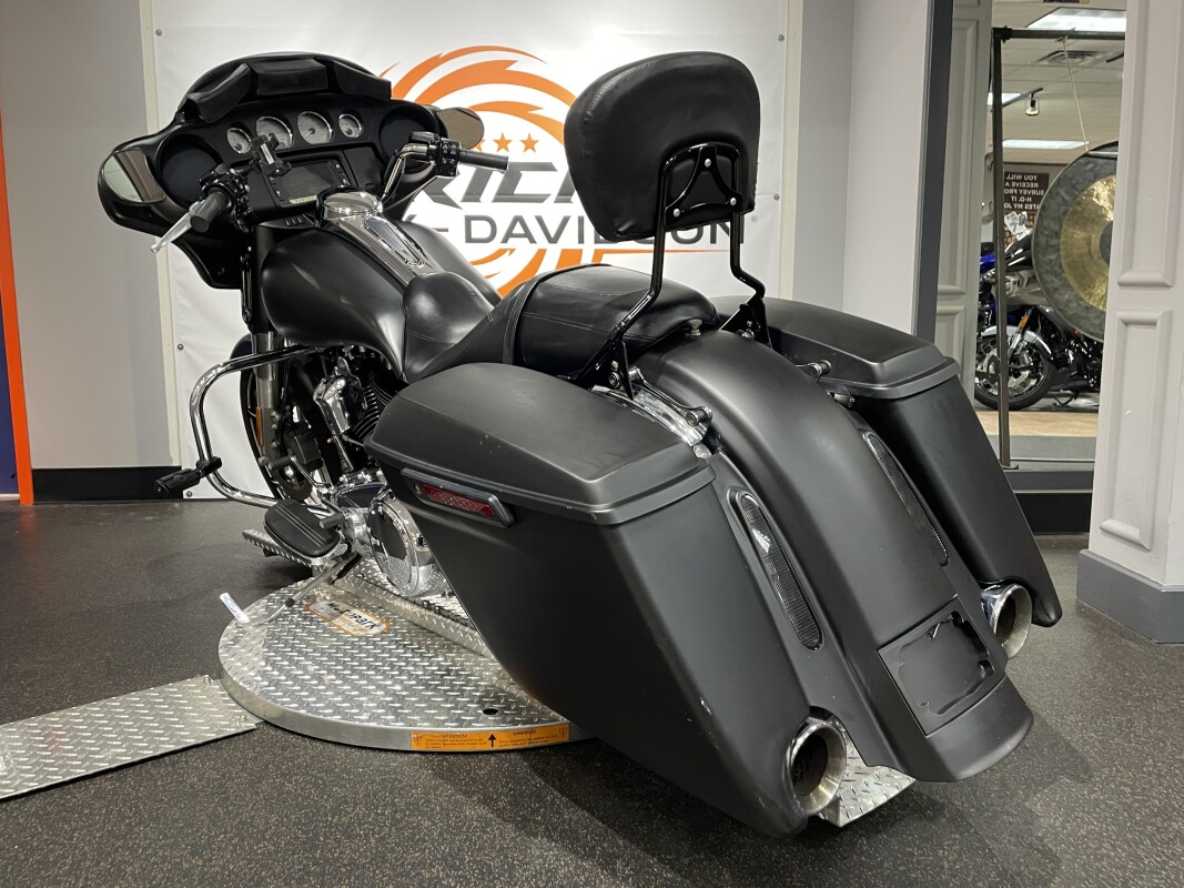 2017 Harley-Davidson Street Glide Special - Photo 6