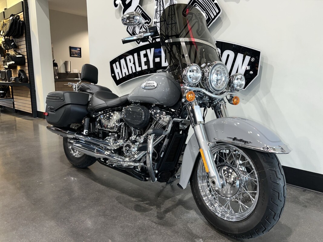2024 Harley-Davidson Heritage Classic 114 FLHCS - Photo 2