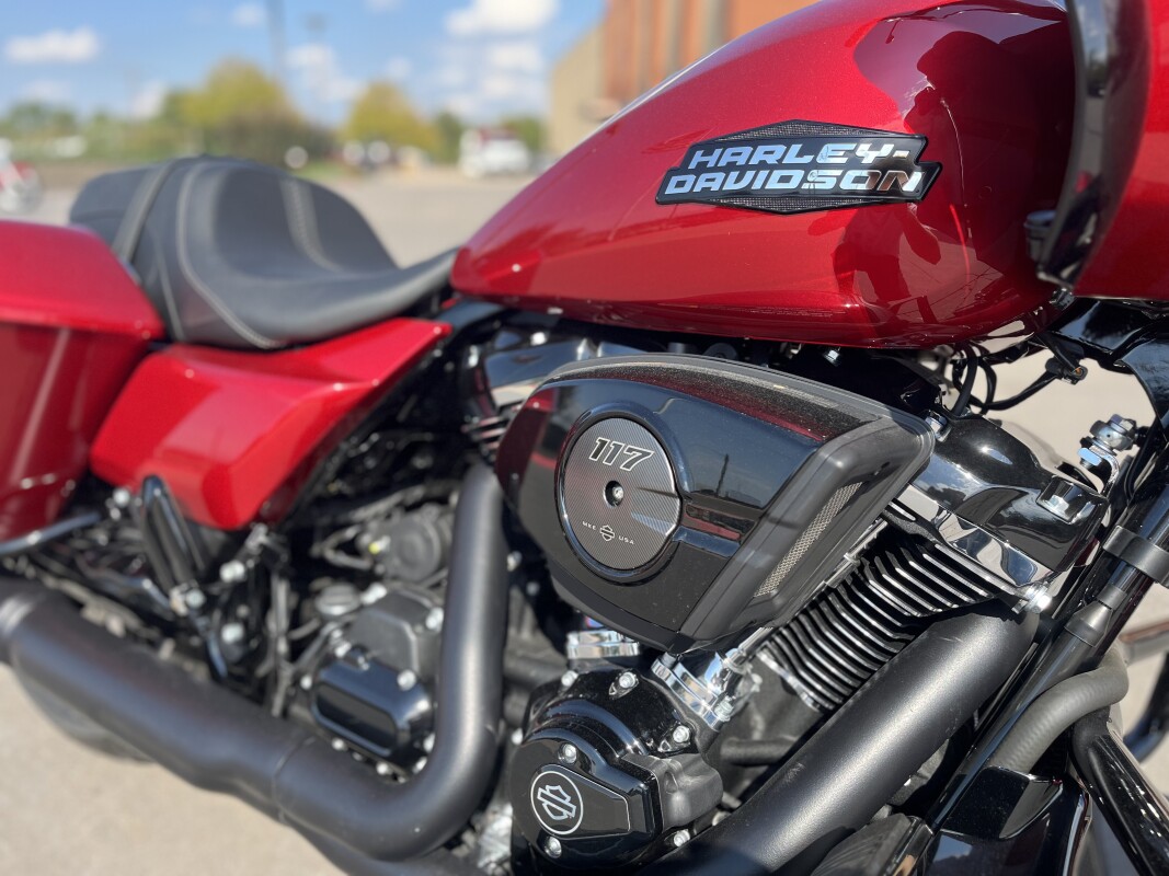 2025 Harley-Davidson Road Glide FLTRX Brilliant Red - Photo 10