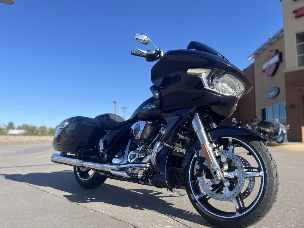 2025 Harley-Davidson Road Glide FLTRX - Photo 2