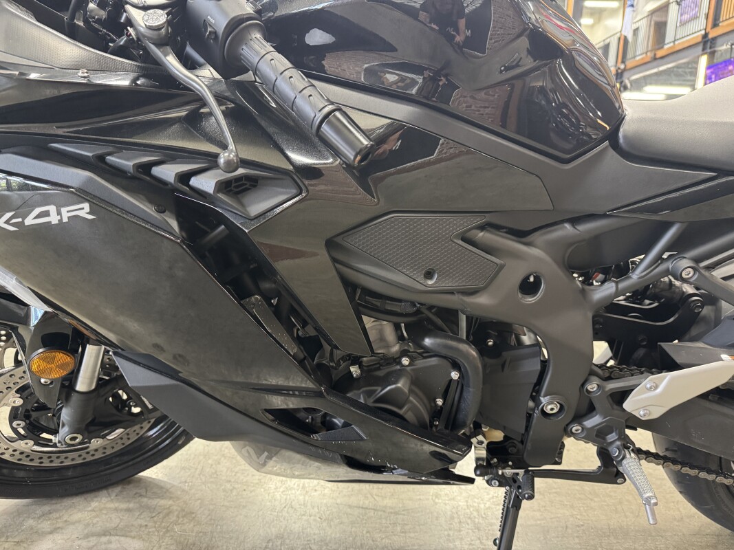 2024 Kawasaki NINJA ZX-4R ABS ZX400PRFNL - Photo 9