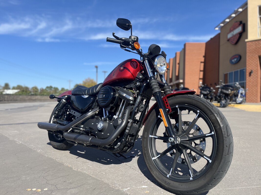 2019 Harley-Davidson Iron 883 XL883N Wicked Red 420502 - Photo 2