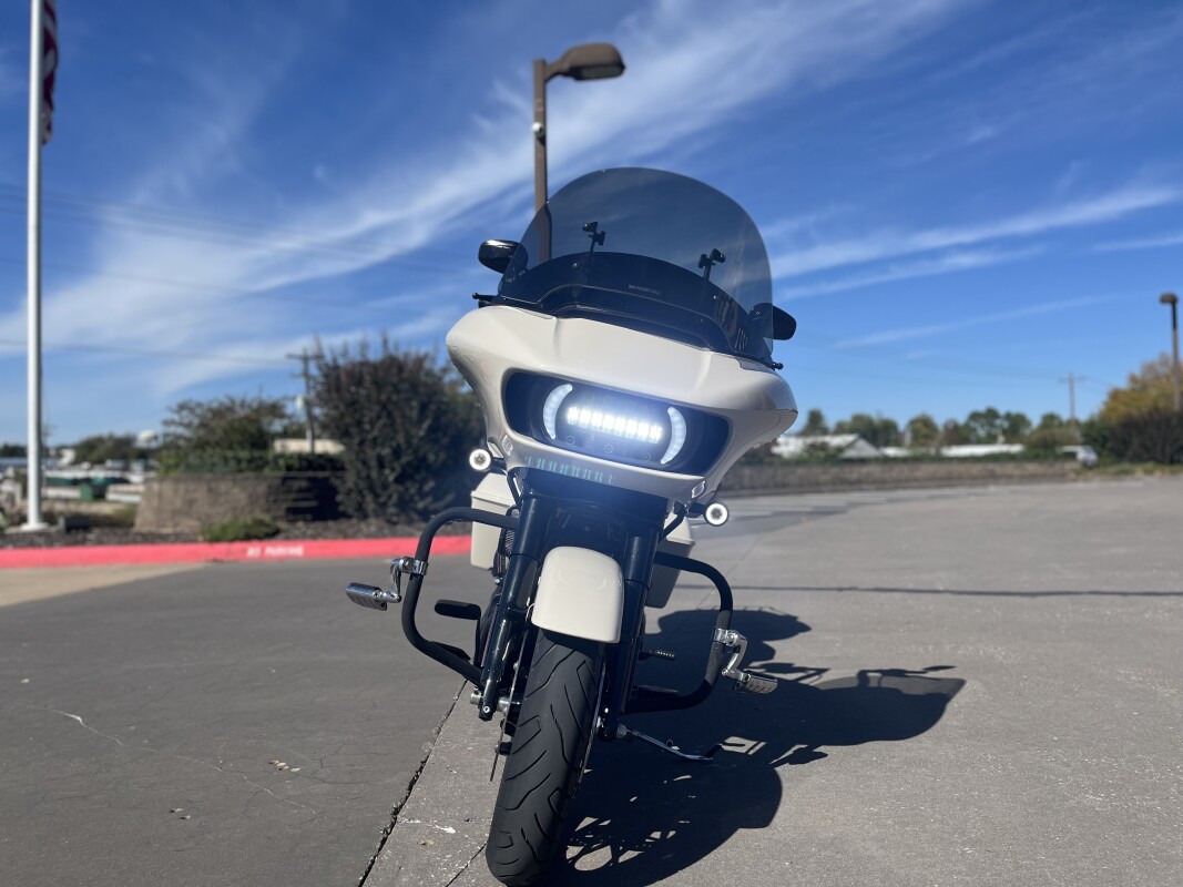 2022 Harley-Davidson Road Glide Special FLTRXS White Sand Pearl 644972 - Photo 8