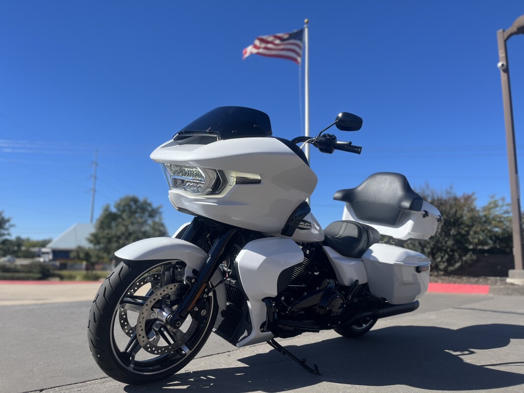 2025 Harley-Davidson Road Glide FLTRX White Onyx Pearl - Photo 7