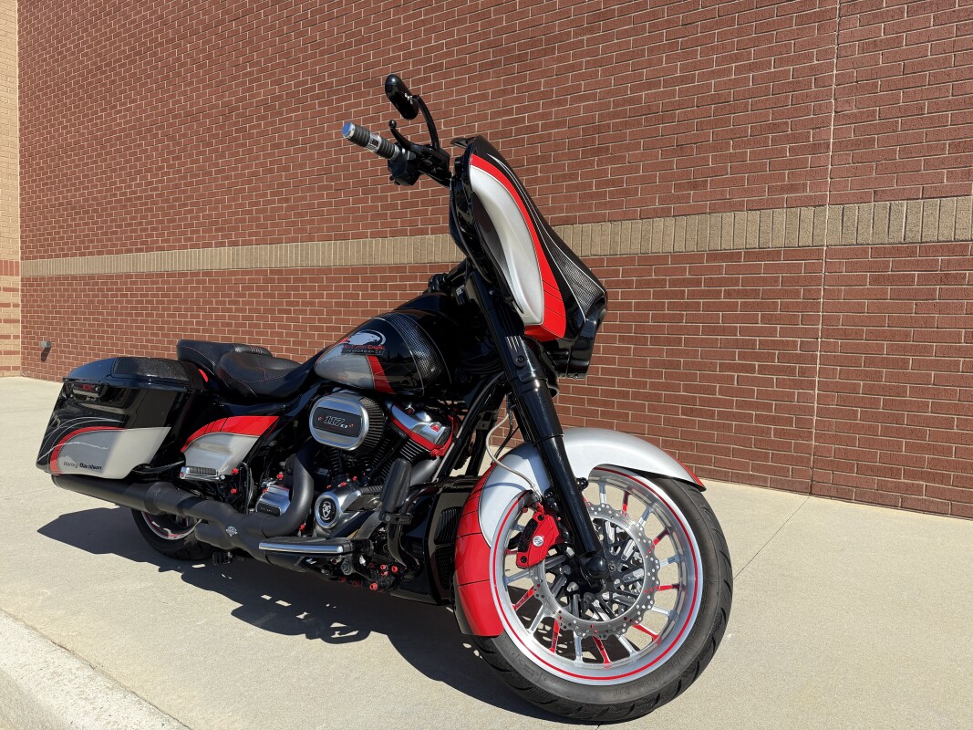 FLHXSE 2020 CVO Street Glide - Photo 2
