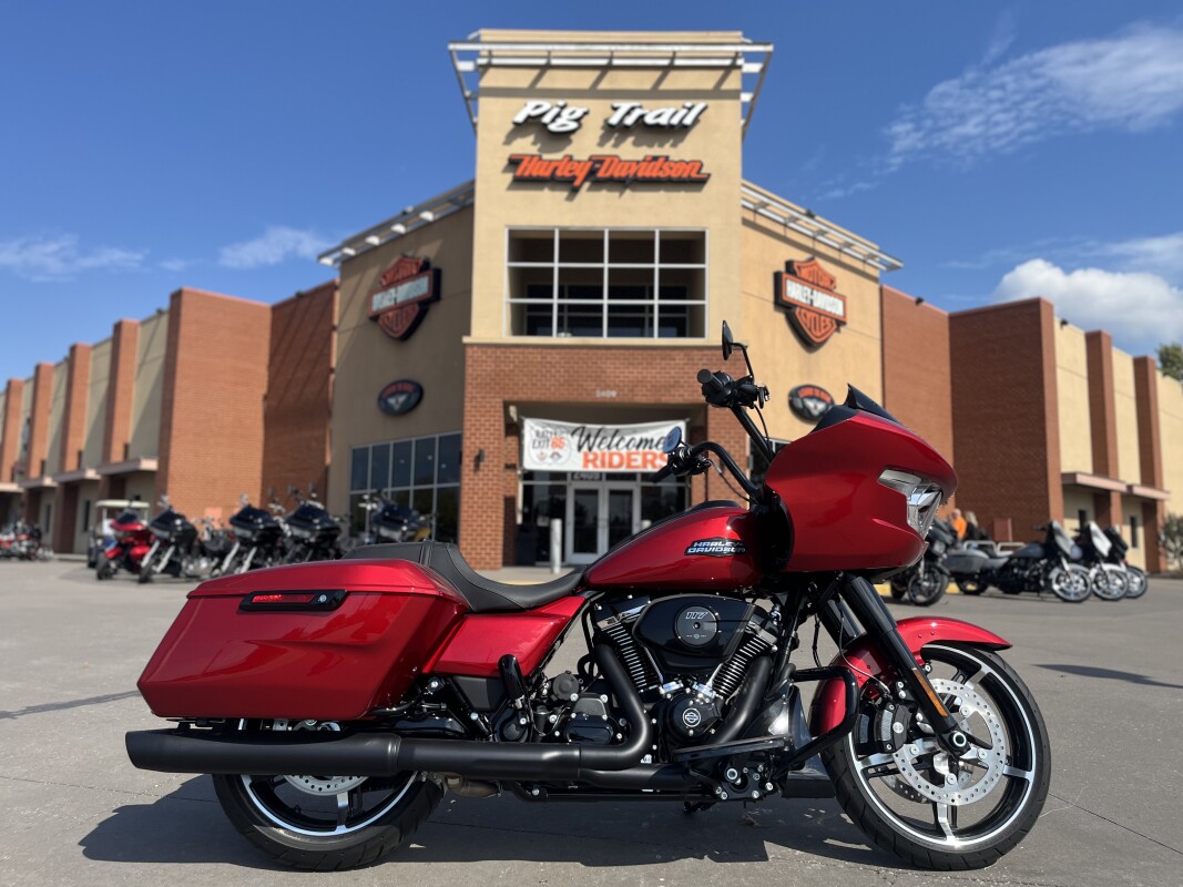 2025 Harley-Davidson Road Glide FLTRX Brilliant Red